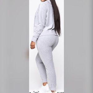 Fashionnova Velour set